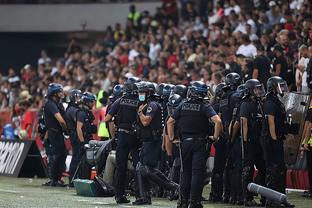 足球巴西名宿点评国足：需要更多年轻力量（巴西足坛名宿评国足：应注入更多年轻血液）