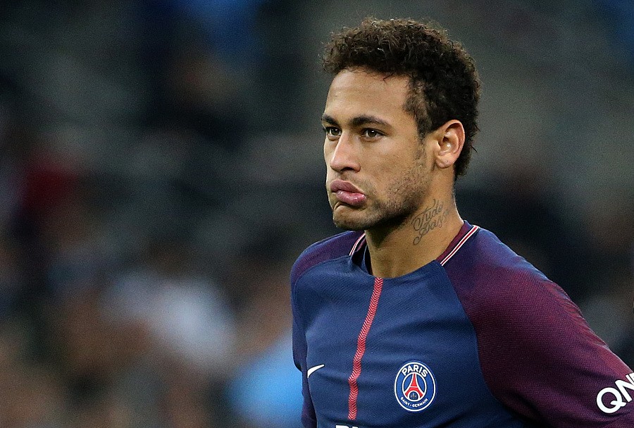 打疯了！国米横扫科莫登顶，劳塔罗回应质疑，齐沃激活水货太神