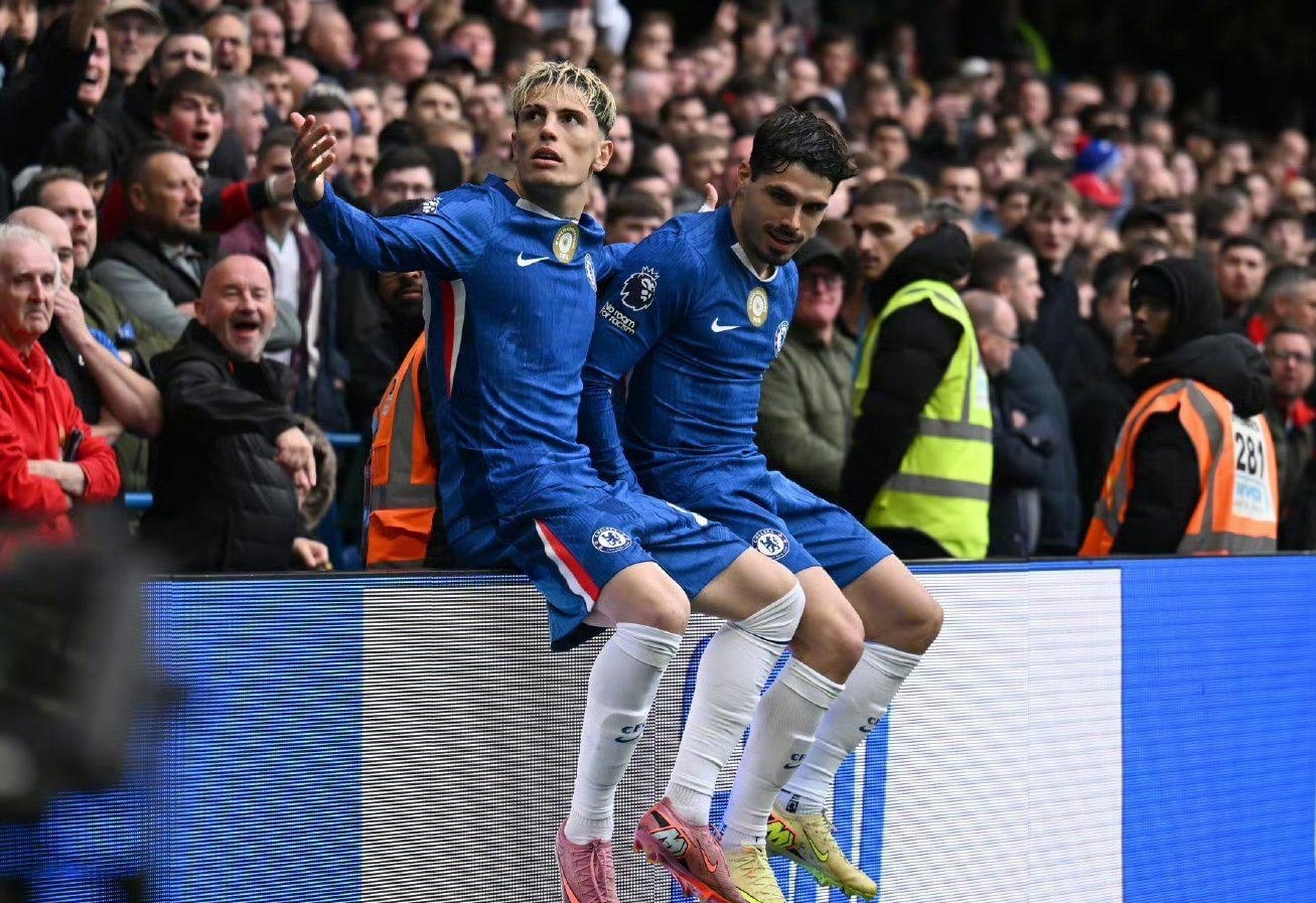 山东男篮上半场强势领先