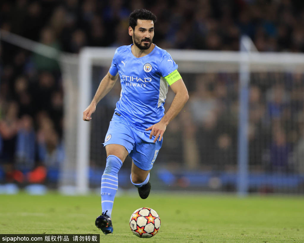 法兰克福4-3逆转科隆，伯卡特梅开二度，达胡德建功