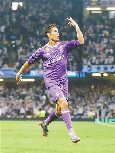 邮报：利物浦开会讨论了卡拉格的报道方式，队内多人对他不满