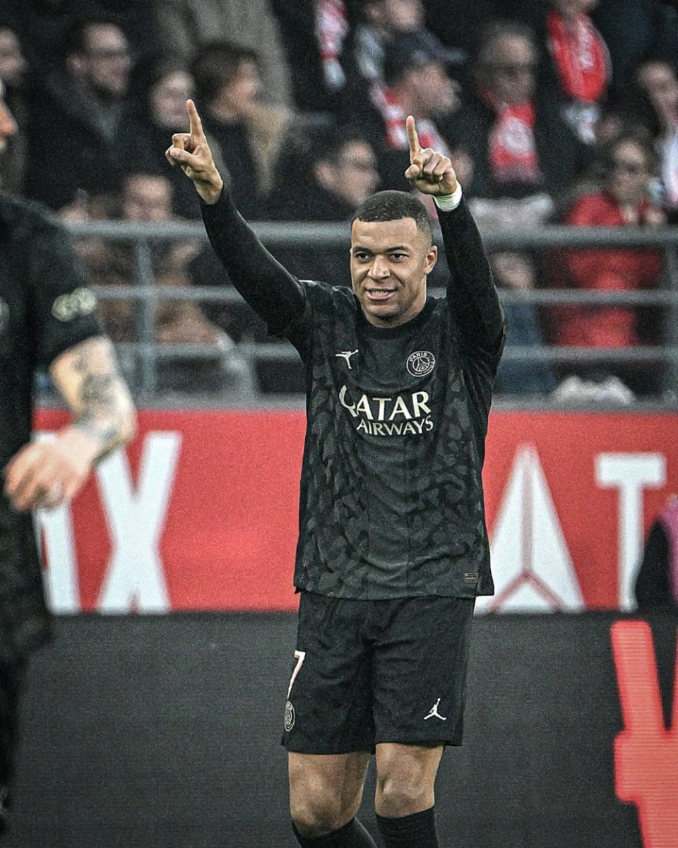 西甲：皇马客场2-2战平比利亚雷亚尔（西甲：皇马做客与比利亚雷亚尔2-2握手言和）