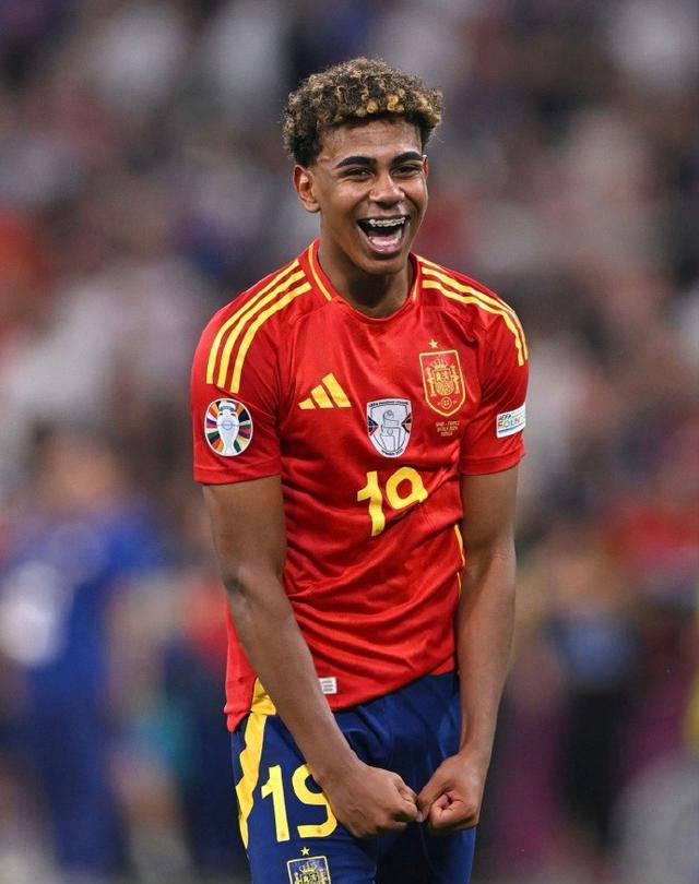 英超疯狂夜：切尔西利物浦双双翻车，11.4亿豪阵不敌升班马