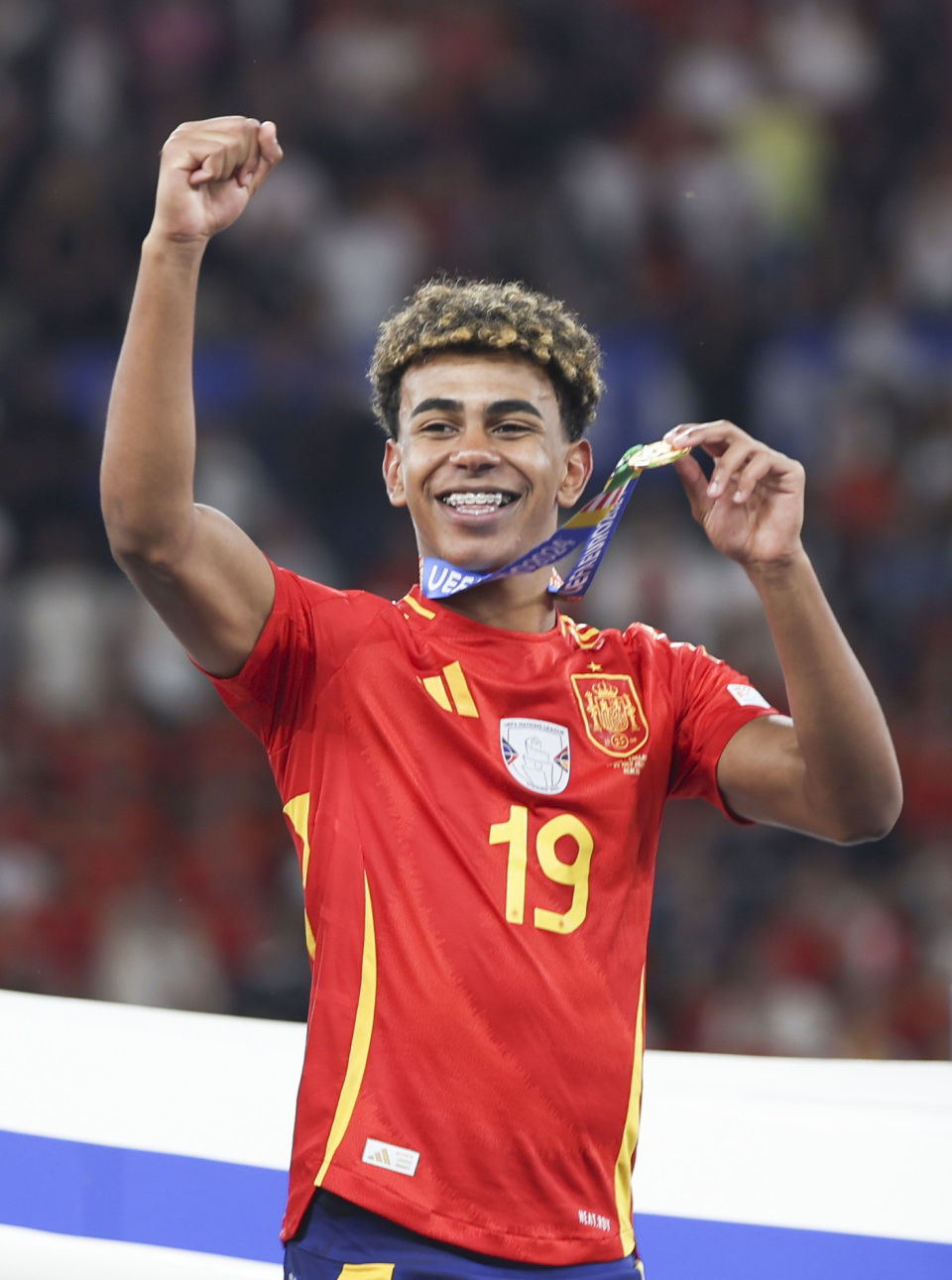 赵和靖：为铜梁龙冲超开心，希望铜梁龙书写重庆足球新的传奇