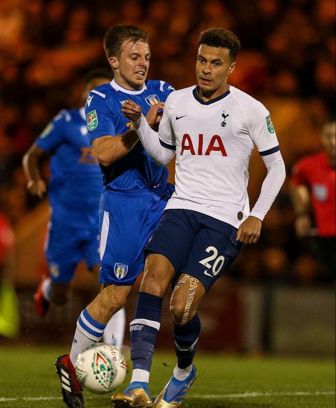 晚邮报：孔蒂向球队发表了一小时讲话，要求球员立即拿出状态