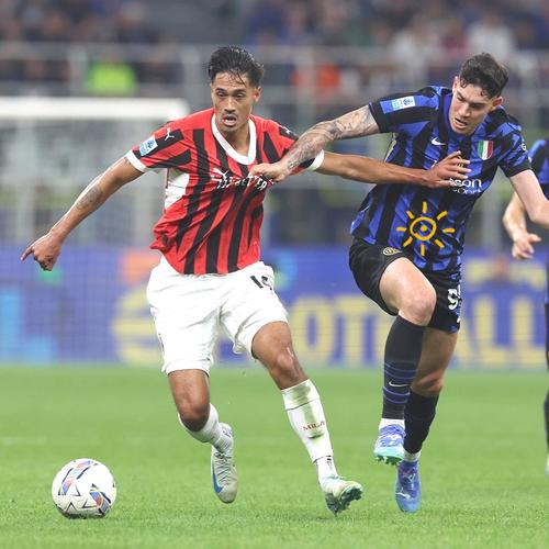 曼联旧将罗西：弗格森严肃中带着亲切体贴，待人就像父亲一样