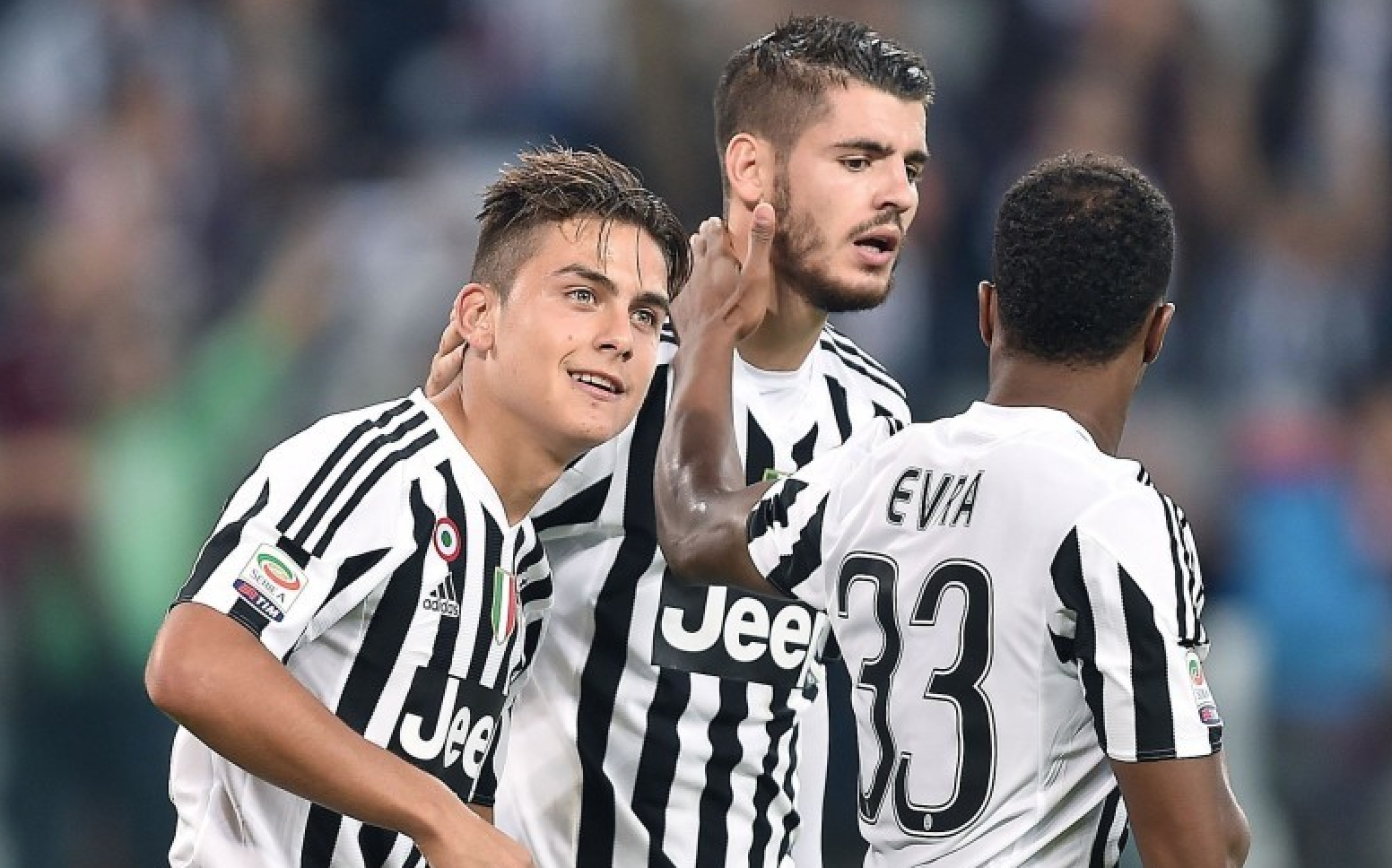 随阿根廷队在西班牙公开训练，梅西：感谢今天到场的所有人