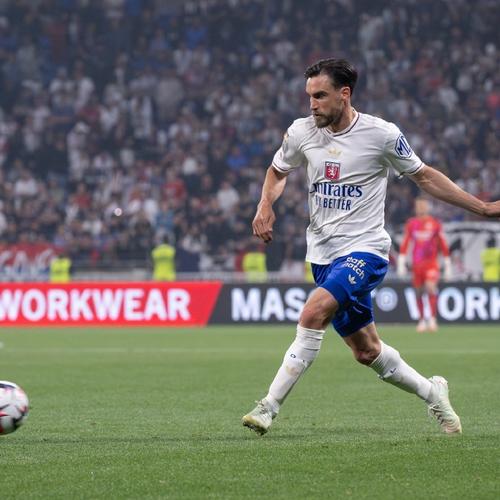 每体：巴萨对莱比锡边锋努萨感兴趣，球探负责人已到现场考察